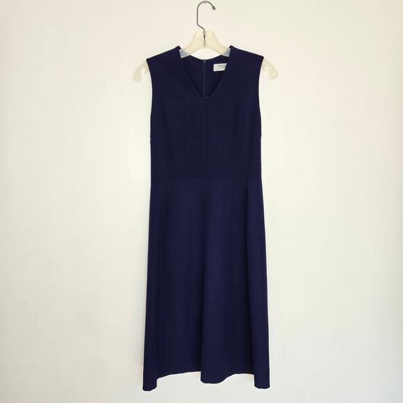 MM LaFleur Annie Navy Sheath Dress V Neck Sleeveless Classic Washable Women 4 - Picture 9 of 12